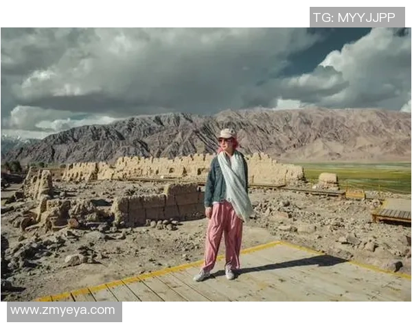 西藏高原上的足球传奇与明星访谈视频揭示他们的梦想与挑战